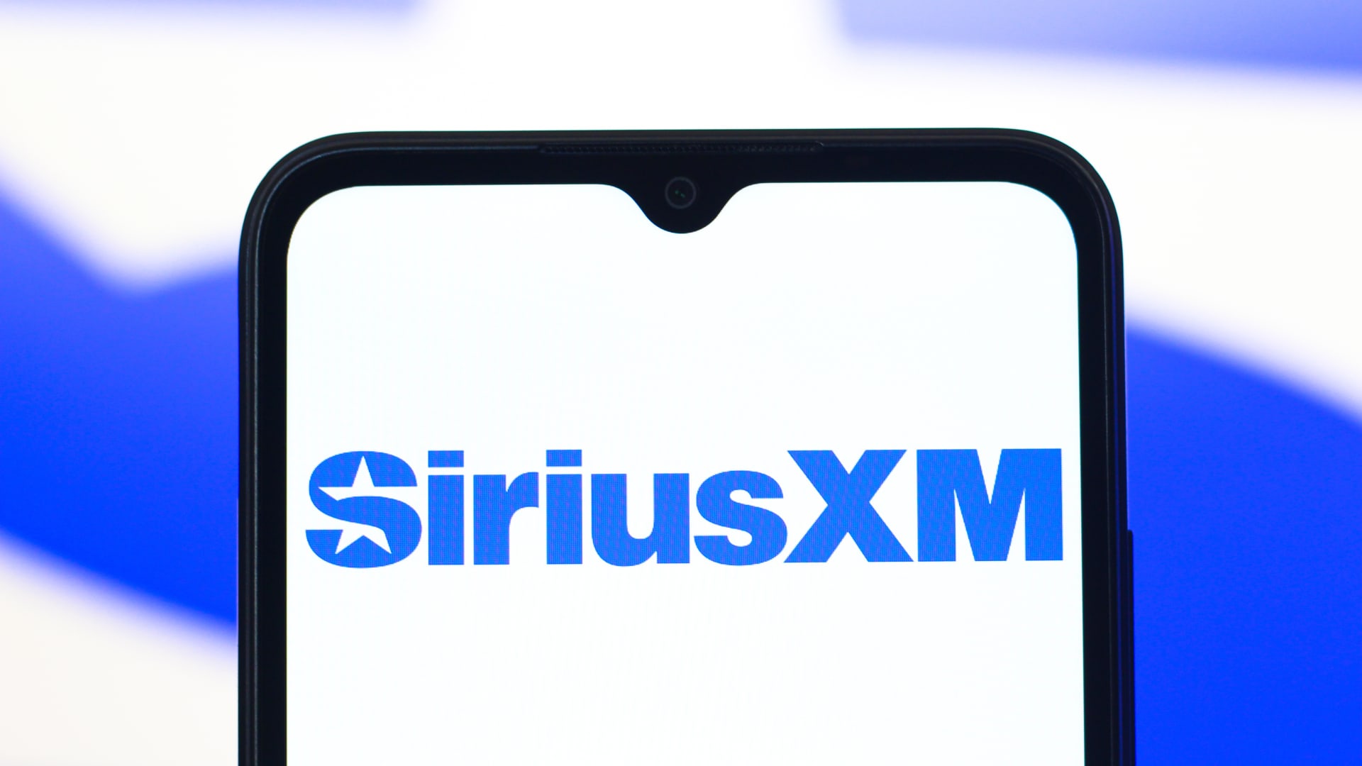 Sirius bets on advertising to capture new listeners